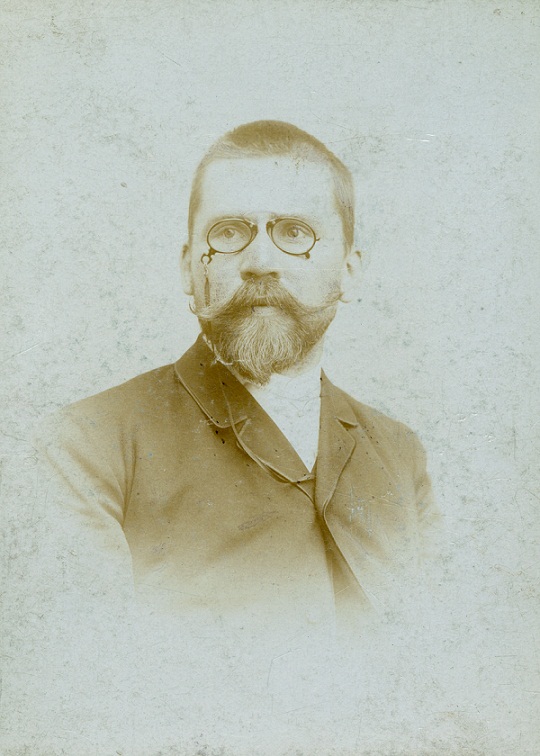 JAROSLAV VĚŠÍN (1860-1915). Reprezentativní výstava a trojjazyčný katalog